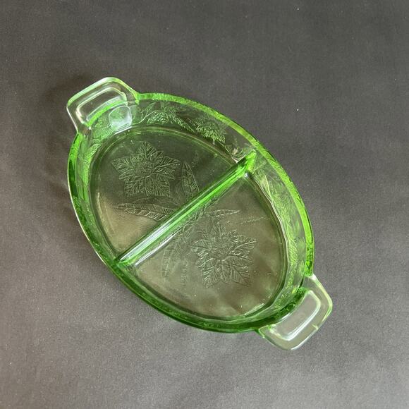 Jeanette Poinsettia Relish Dish, Green Depression Uranium Glass, Vintage 1930s - Picture 8 of 9